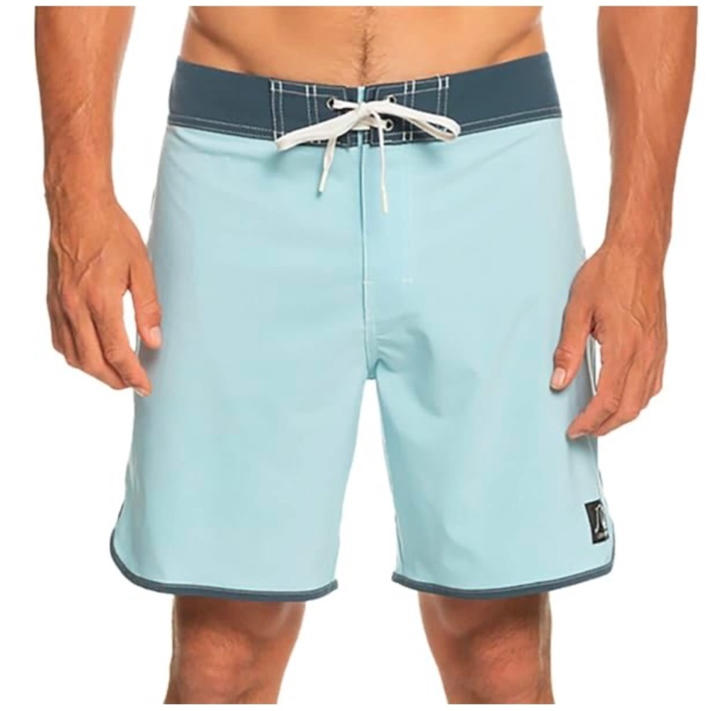 Quiksilver Original Scallop 18" Boardshorts in Aqua with navy trim